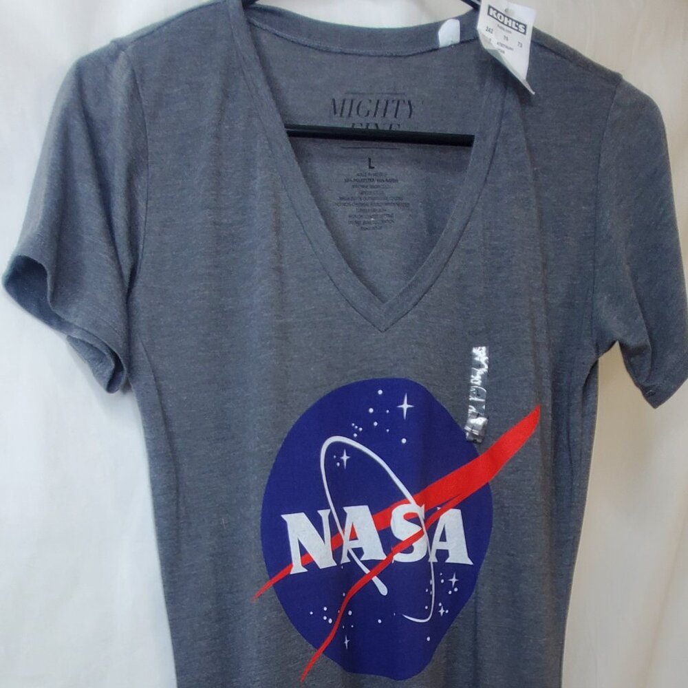 NASA Graphic V-Neck T-Shirt – Gray, Large